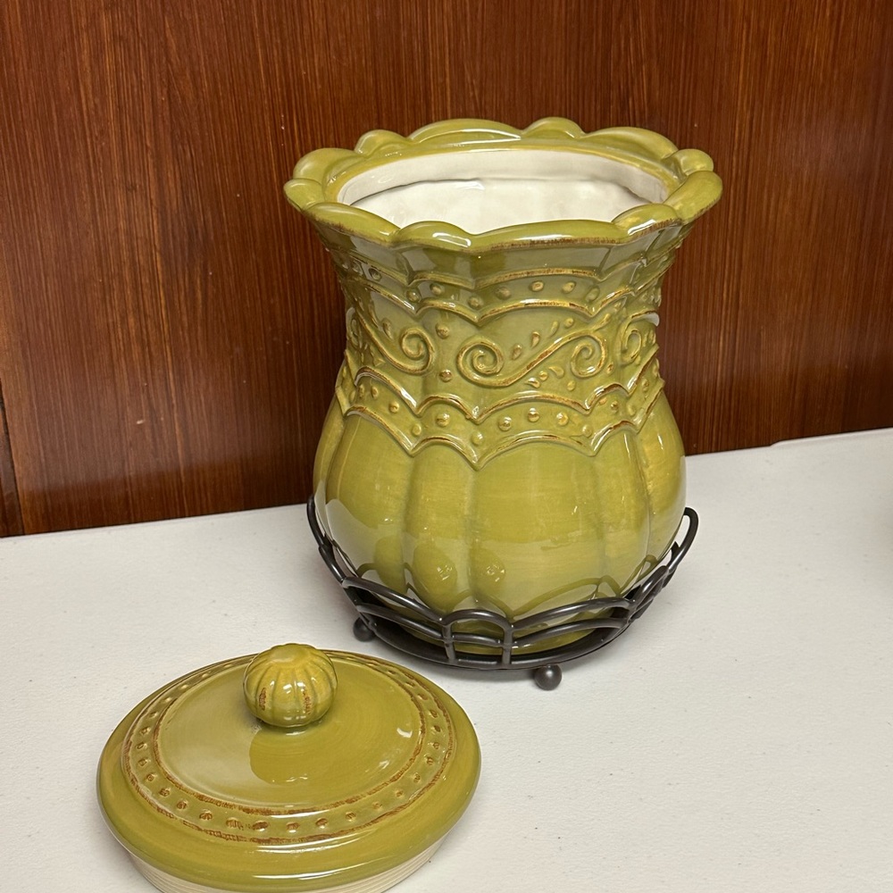 Celebrating Home Retired Venetian parley Stoneware cookie jar